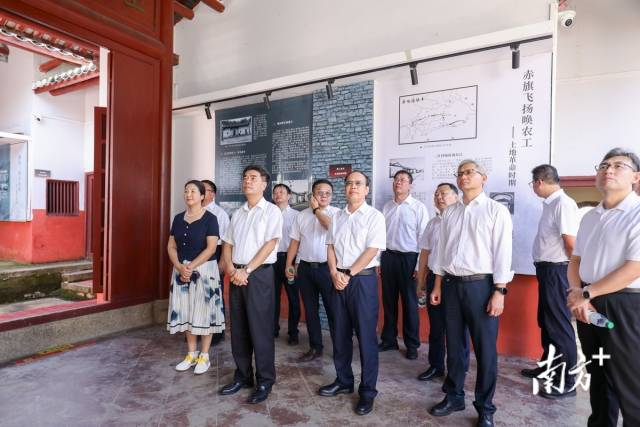 在走访乡镇、企业、县职能部门的基础上，“双百行动”服务队共同制定《东源县人民政府—米兰在线登录、广东开放大学“双百行动”工作项目实施清单》。